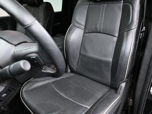 Used 2024 RAM 2500 Limited AWD/4WD image 21