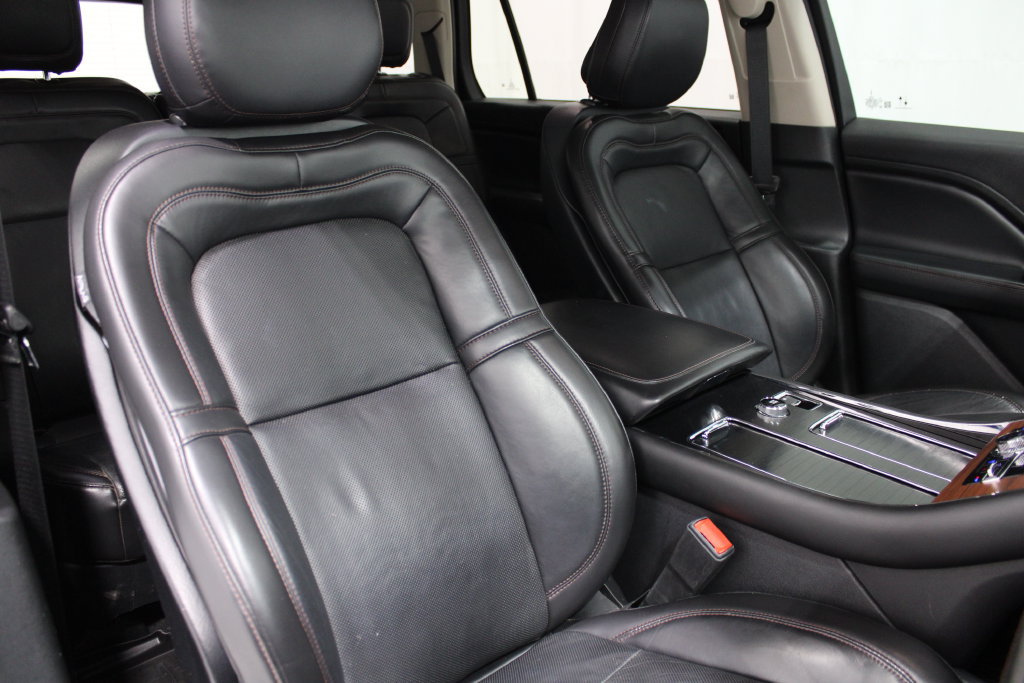 Used 2020 Lincoln Aviator Reserve w/ Elements Package Plus AWD/4WD image 30