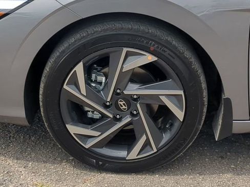 New 2025 Hyundai Elantra Sport image 11