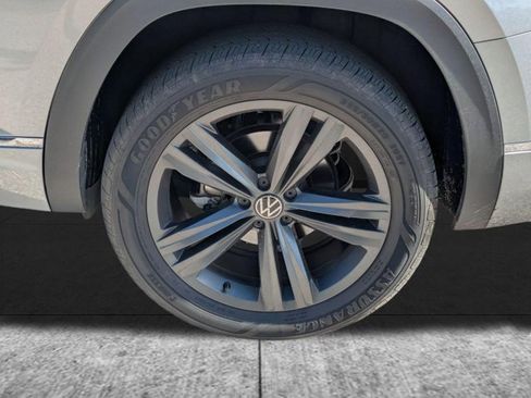 Used 2021 Volkswagen Atlas SE image 8