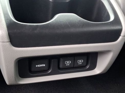 Certified 2019 Honda Odyssey Touring image 11