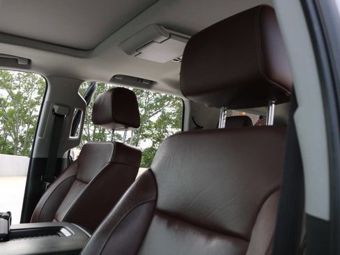 Used 2019 Chevrolet Tahoe Premier w/ Premier Plus Edition AWD/4WD image 91