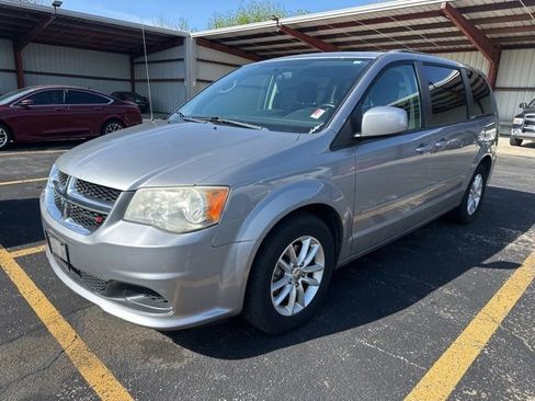 Used 2014 Dodge Grand Caravan SXT image 13
