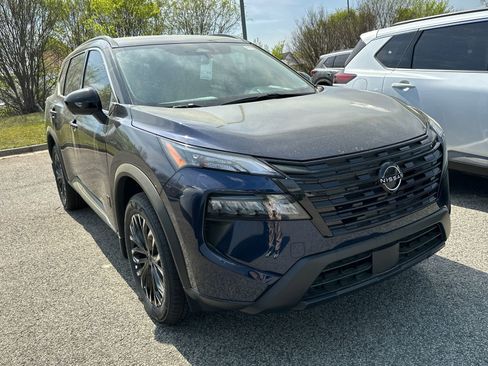 New 2026 Nissan Rogue SV image 3