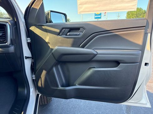 New 2026 GMC Canyon Elevation w/ Convenience Package image 13