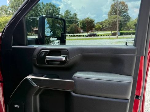 Used 2022 GMC Sierra 2500 AT4 w/ AT4 Premium Plus Package AWD/4WD image 29