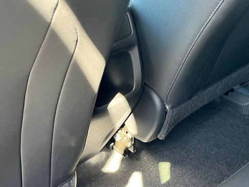 Used 2025 Chevrolet Trax LT image 23