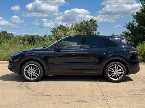 Used 2019 Porsche Cayenne image 2