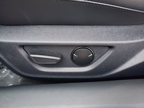 Used 2025 Ford Mustang GT Premium image 19