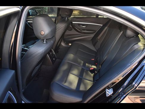 Used 2017 BMW 330i Sedan RWD image 20