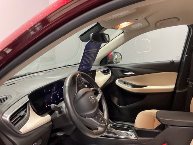 Used 2024 Buick Encore GX Avenir w/ Avenir Convenience Package FWD image 17