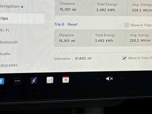 Used 2025 Tesla Model Y Long Range image 32