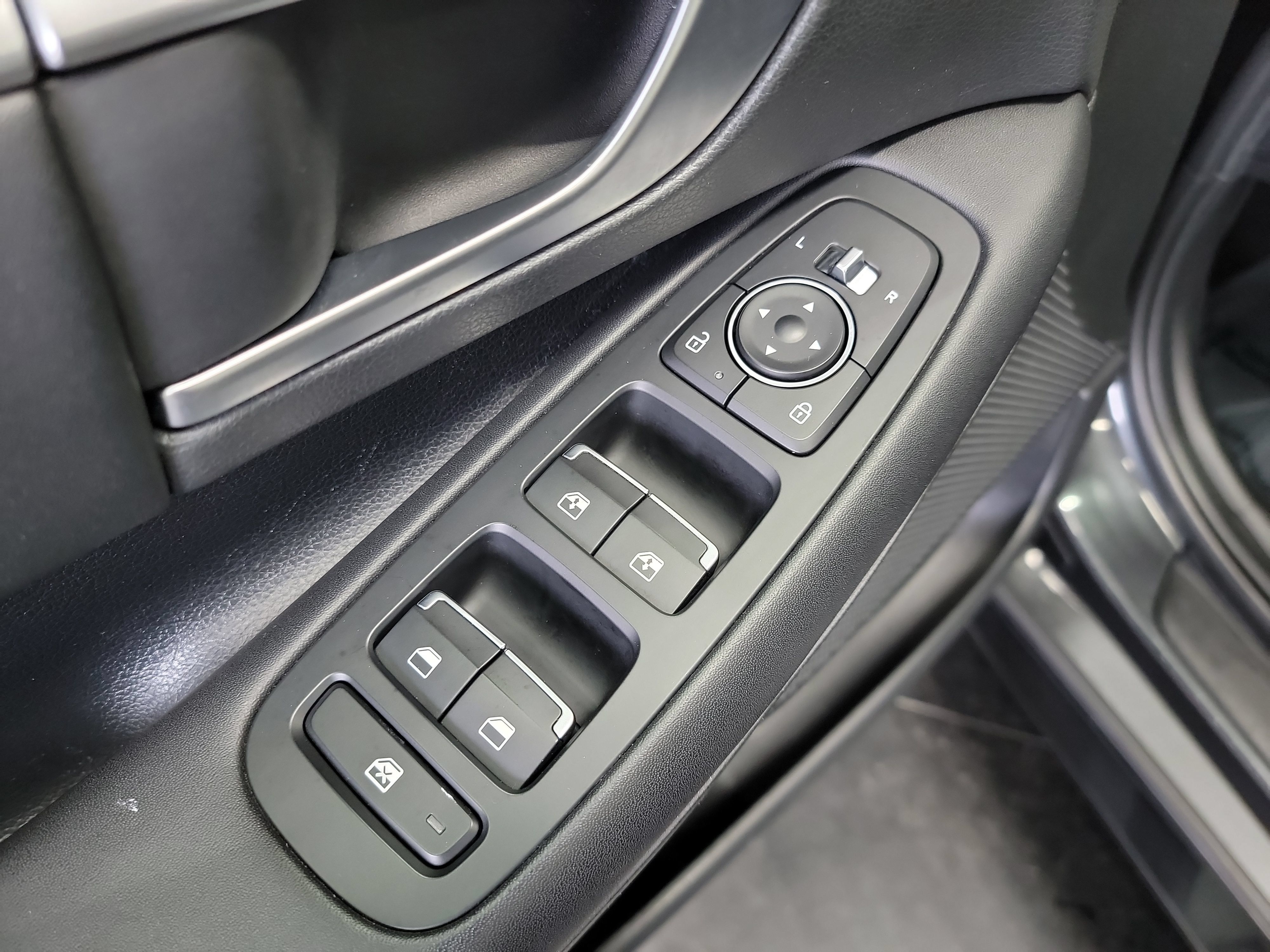 Used 2024 Hyundai Sonata SEL FWD image 11
