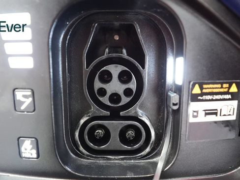 Used 2024 Kia EV6 GT-Line RWD image 10