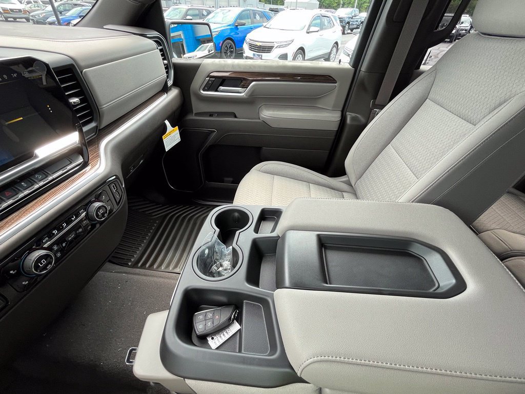 New 2026 Chevrolet Silverado 2500 LT w/ Convenience Package AWD/4WD image 22