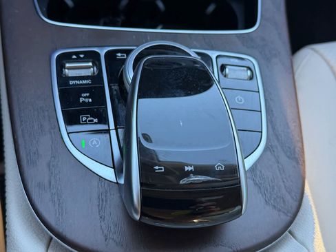 Used 2018 Mercedes-Benz E 300 image 12