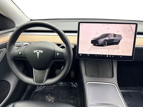 Used 2024 Tesla Model Y Long Range AWD/4WD image 53