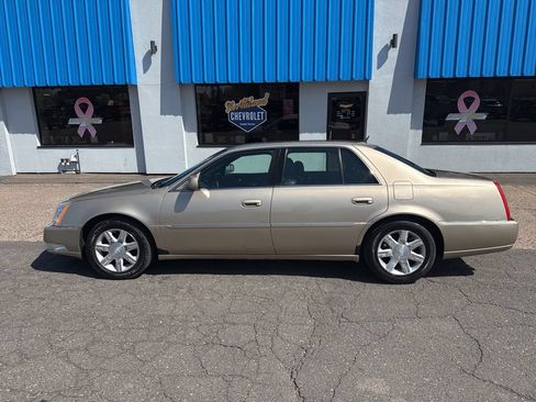 Used 2006 Cadillac DTS FWD image 14