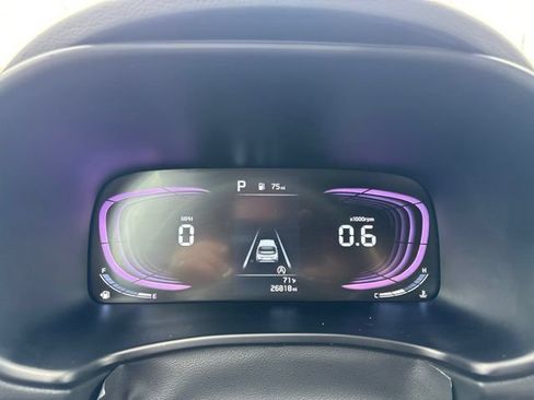 Certified 2025 Kia Soul LX FWD image 12