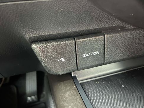 Used 2021 Toyota Camry SE image 23