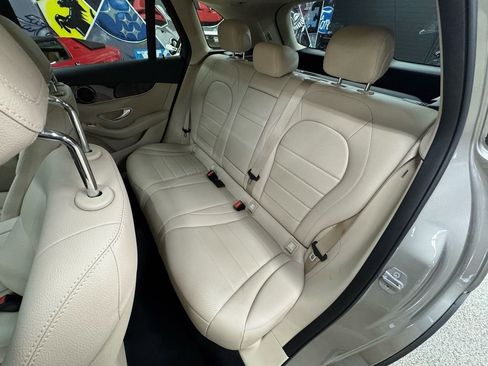 Used 2021 Mercedes-Benz GLC 300 4MATIC image 14