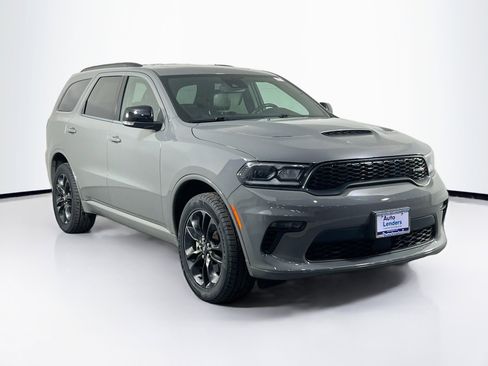 Used 2023 Dodge Durango GT image 3