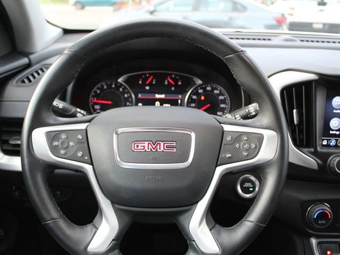 Used 2024 GMC Terrain SLT image 18