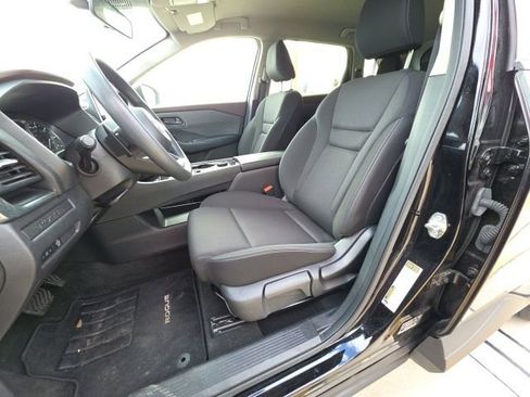 Used 2023 Nissan Rogue S AWD/4WD image 13