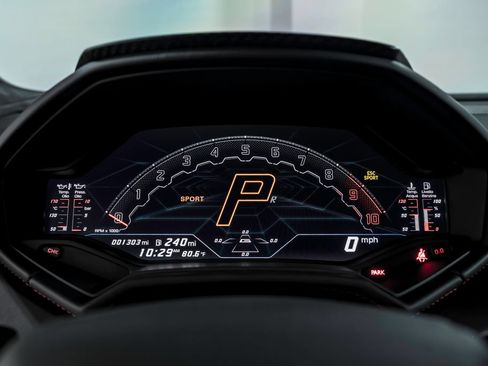 Used 2024 Lamborghini Huracan Tecnica RWD image 16