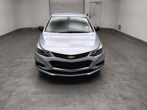 Used 2018 Chevrolet Cruze LT w/ Convenience Package FWD image 14
