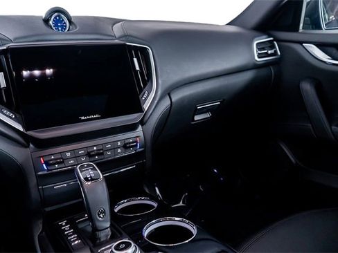 Used 2022 Maserati Ghibli Modena image 48