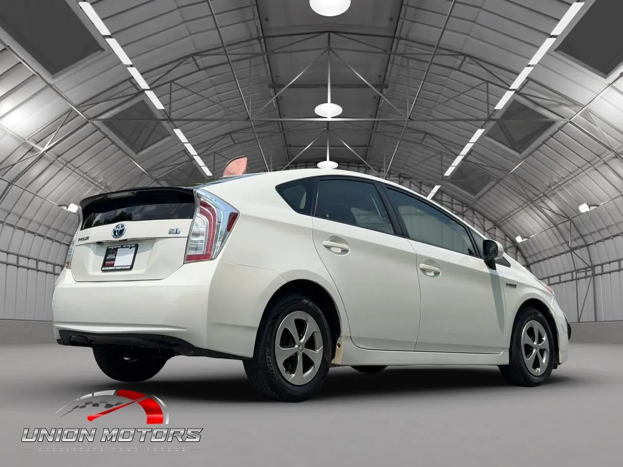 Used 2015 Toyota Prius Two FWD image 4