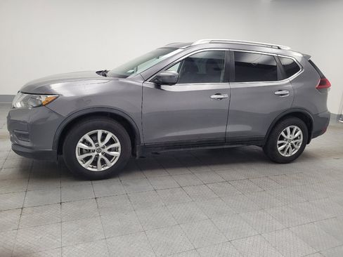 Used 2018 Nissan Rogue SV w/ Premium Package FWD image 2
