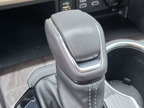 Used 2023 Toyota Highlander Platinum FWD image 21