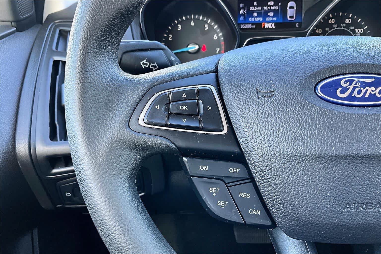 Used 2018 Ford Focus SE w/ Interior Protection Package FWD image 24