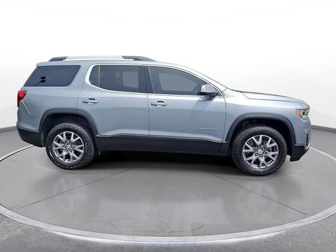 Used 2023 GMC Acadia SLT w/ LPO, Floor Liner Package FWD image 9