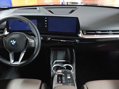 Used 2025 BMW X1 xDrive28i w/ Premium Package image 18