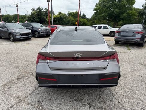 Used 2024 Hyundai Elantra Limited FWD image 6