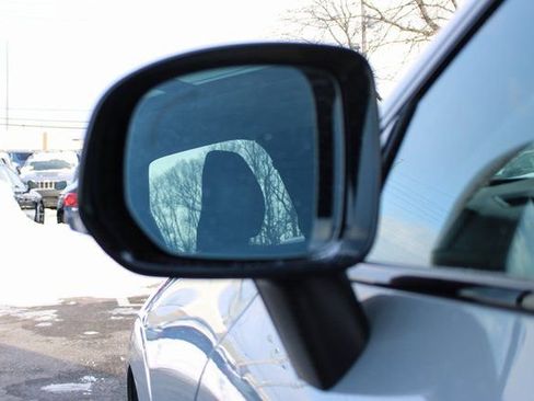 Used 2025 Volvo XC60 B5 Plus image 8