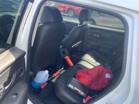 Used 2024 Honda HR-V EX-L image 10