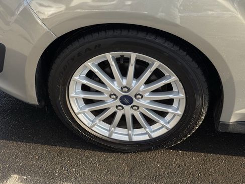 Used 2015 Ford C-MAX SE image 1