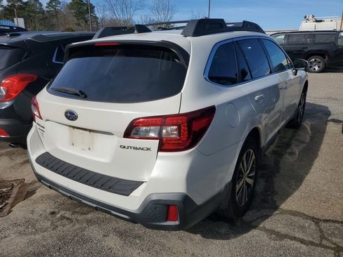 Used 2018 Subaru Outback 2.5i Limited image 10