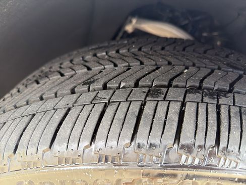 Used 2025 Cadillac Escalade ESV Sport Platinum image 12