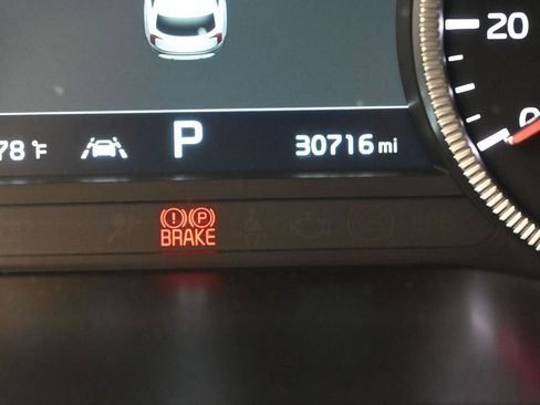 Used 2022 Kia Telluride SX w/ Towing Package image 35