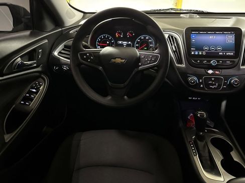 Used 2020 Chevrolet Malibu LS FWD image 11
