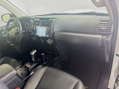 Certified 2024 Toyota 4Runner TRD Off-Road Premium AWD/4WD image 29