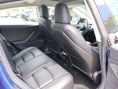 Used 2018 Tesla Model 3 Long Range image 31
