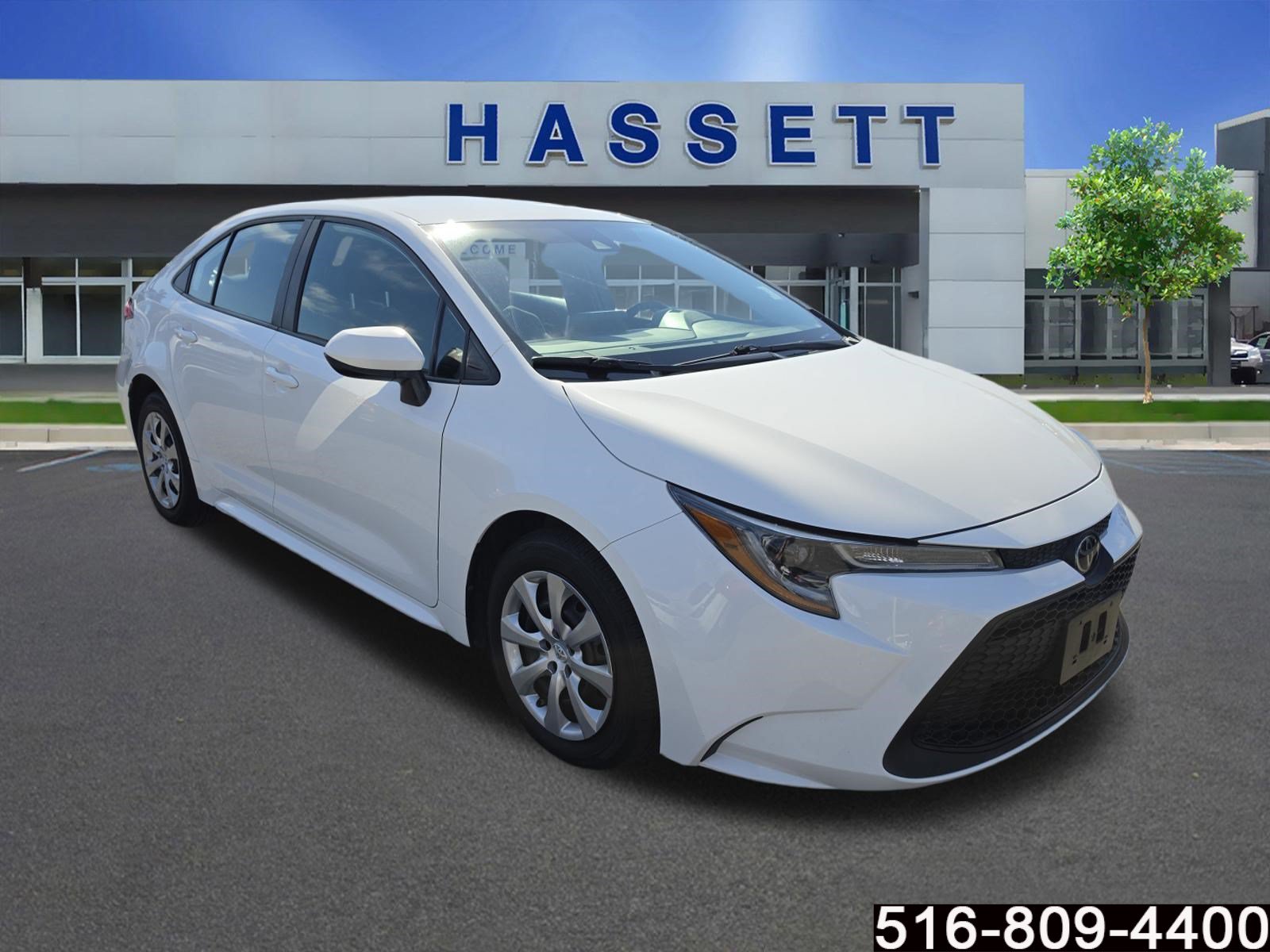 Used 2020 Toyota Corolla LE FWD image 1