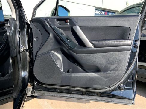 Used 2016 Subaru Forester 2.5i Premium image 19