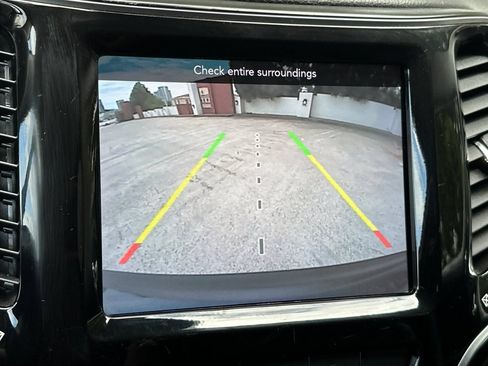 Used 2020 Jeep Cherokee Limited w/ Advanced Safety Group FWD image 24